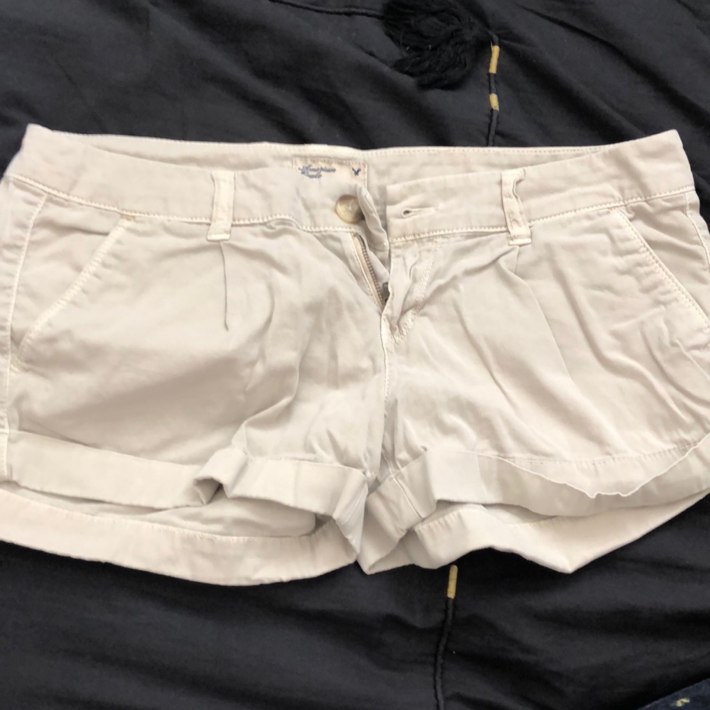 Khaki shorts with cuffs